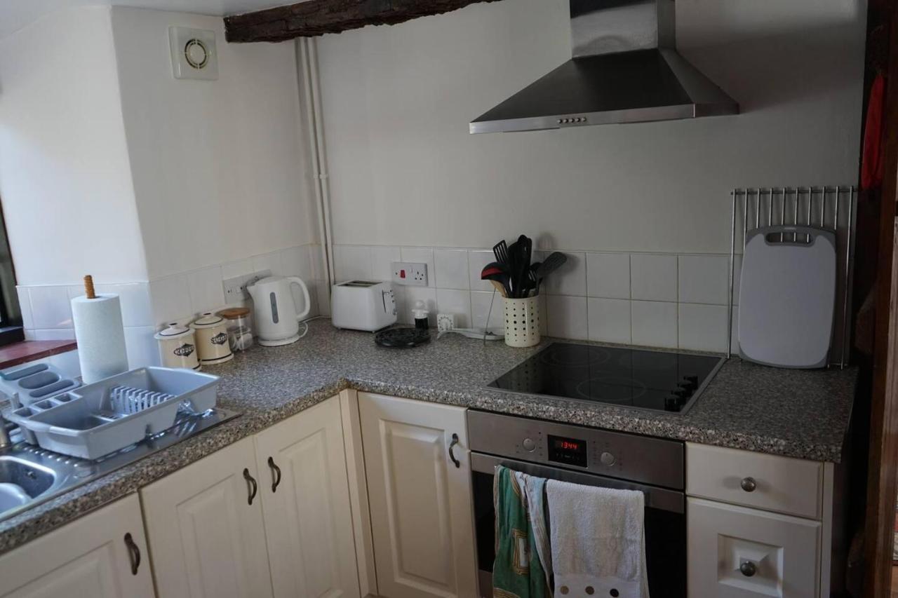 Villa Stunning Historic 2-Bed House In Shaftesbury Extérieur photo