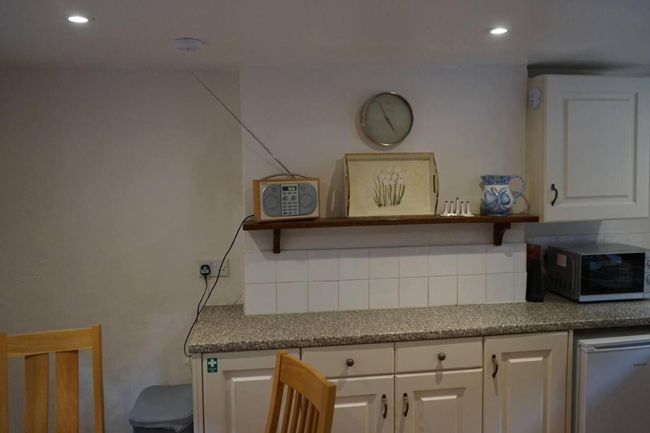 Villa Stunning Historic 2-Bed House In Shaftesbury Extérieur photo