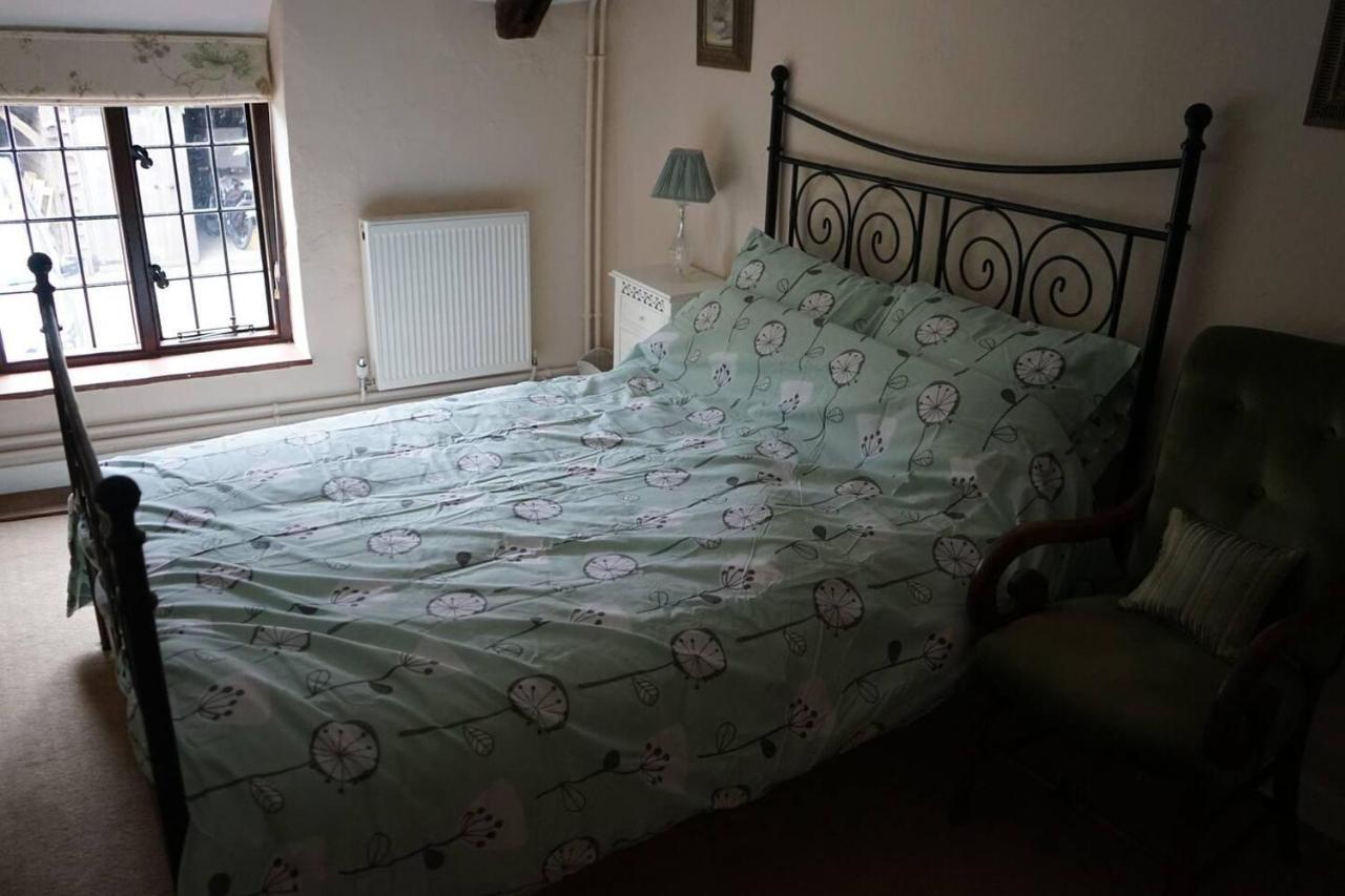 Villa Stunning Historic 2-Bed House In Shaftesbury Extérieur photo